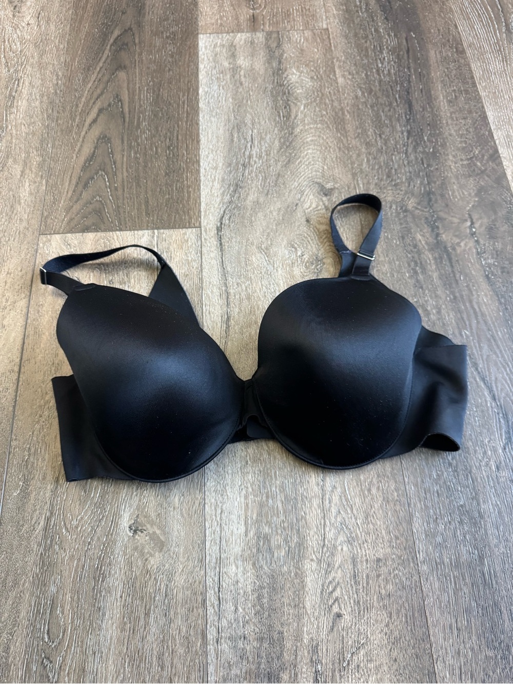 Soma Vanishing Black Full Coverage Smooth Molded T-Shirt Bra Size 38D